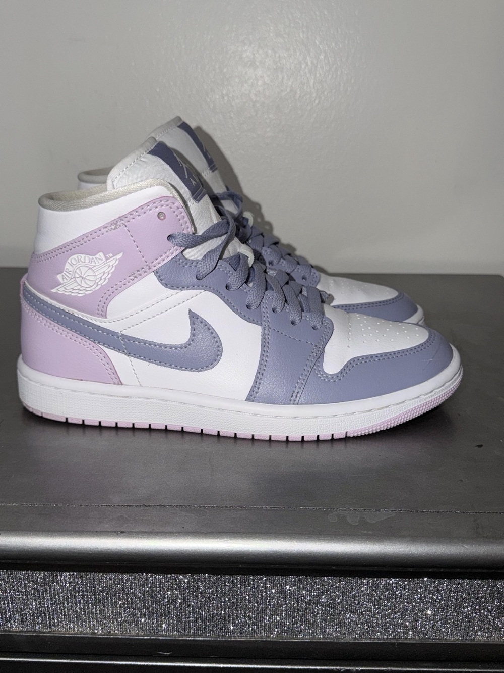 Jordan Women’s Mid Sneaker - White Lavender Pink